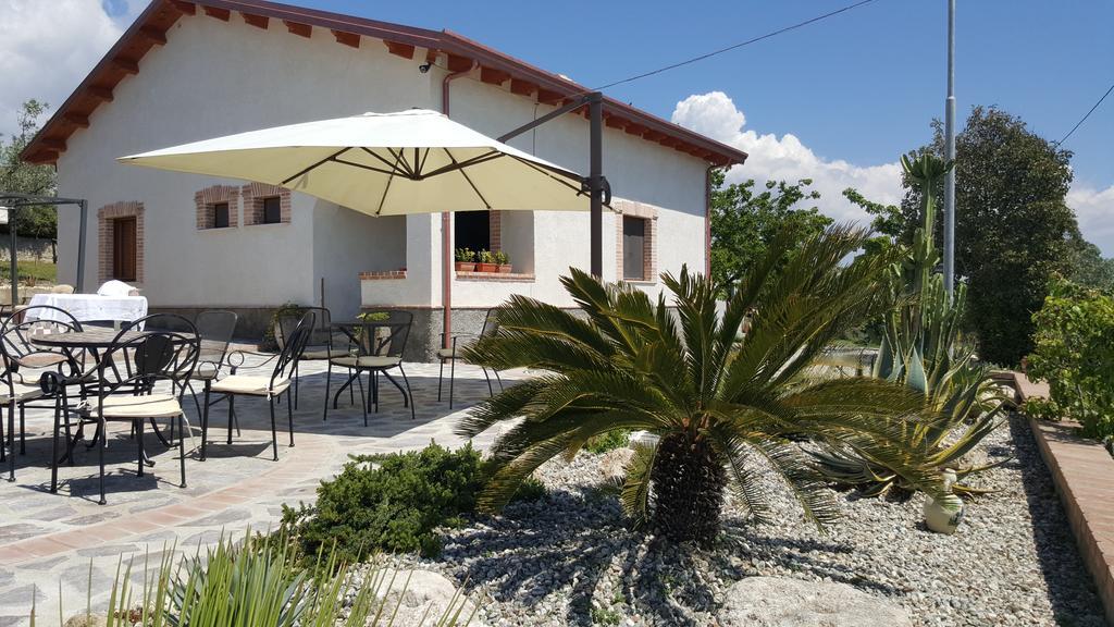 Borgo Santa Lucia Villa โกรปานี ภายนอก รูปภาพ