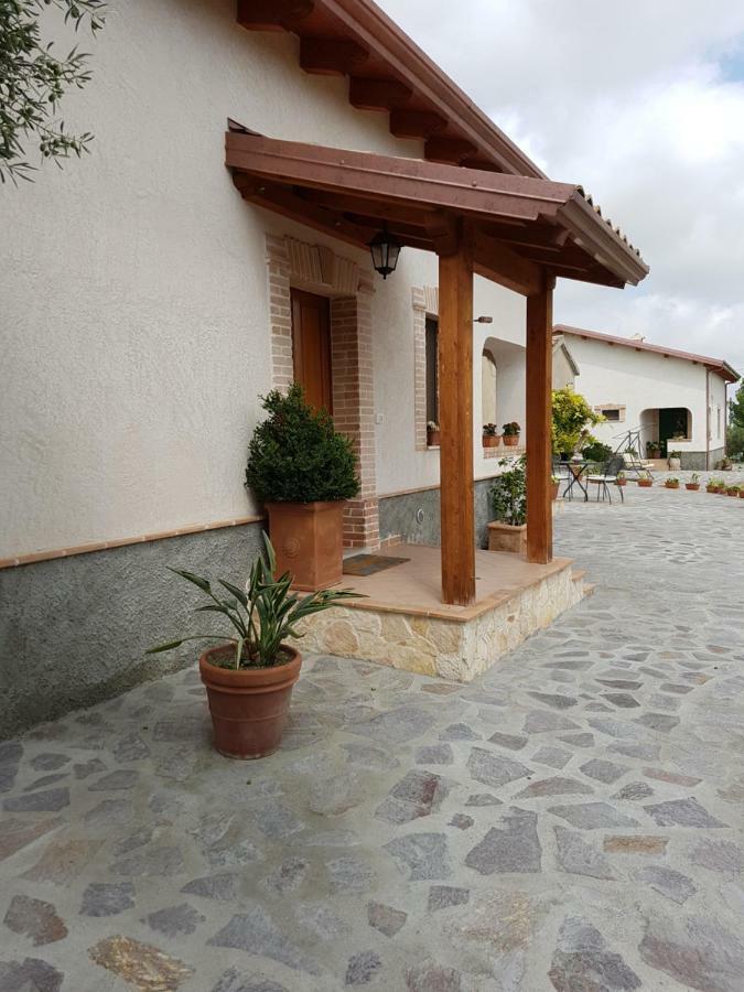 Borgo Santa Lucia Villa โกรปานี ภายนอก รูปภาพ
